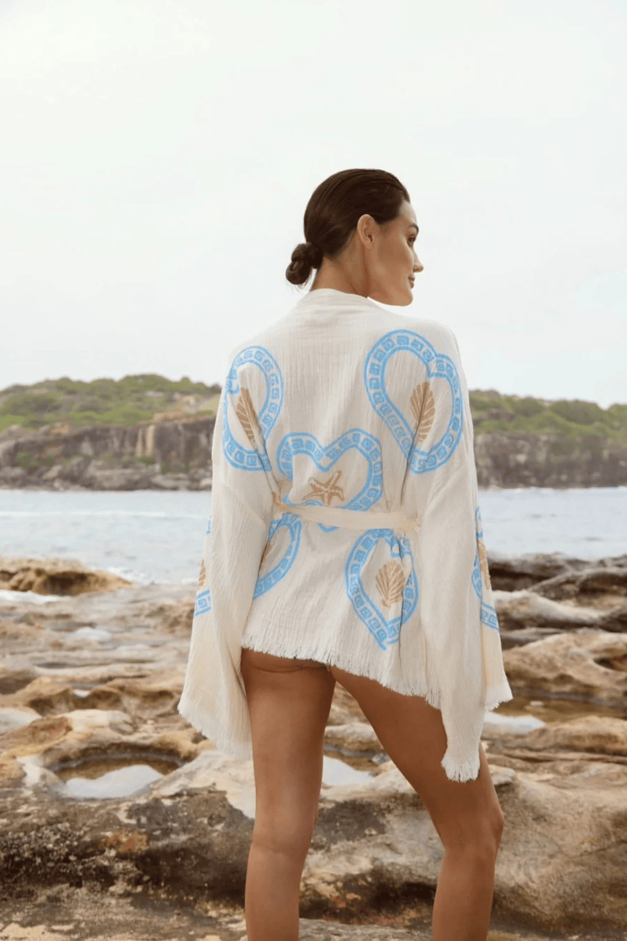 Natural Cheeky Robe Shell / Heart