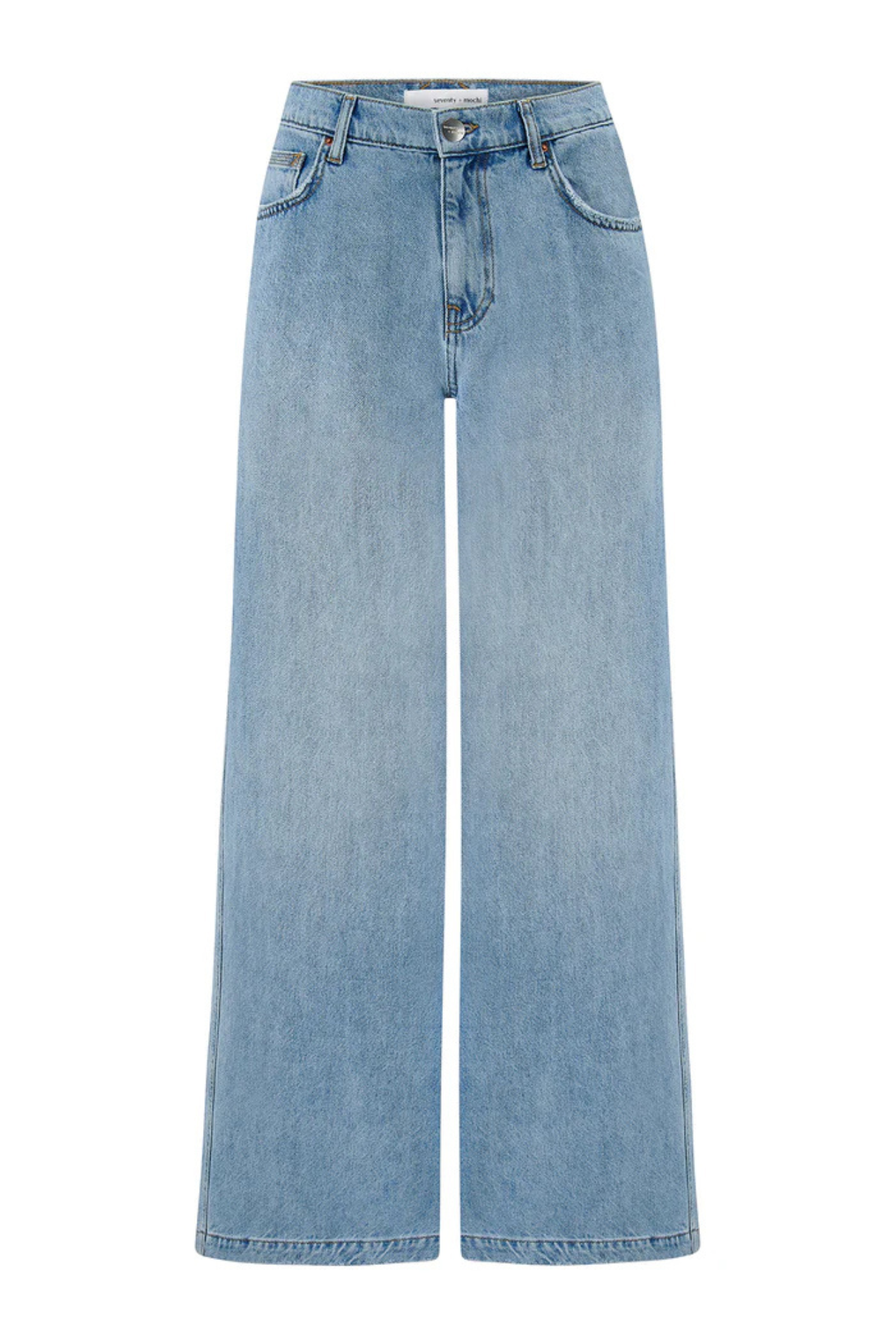 Bay Jean in Weekender