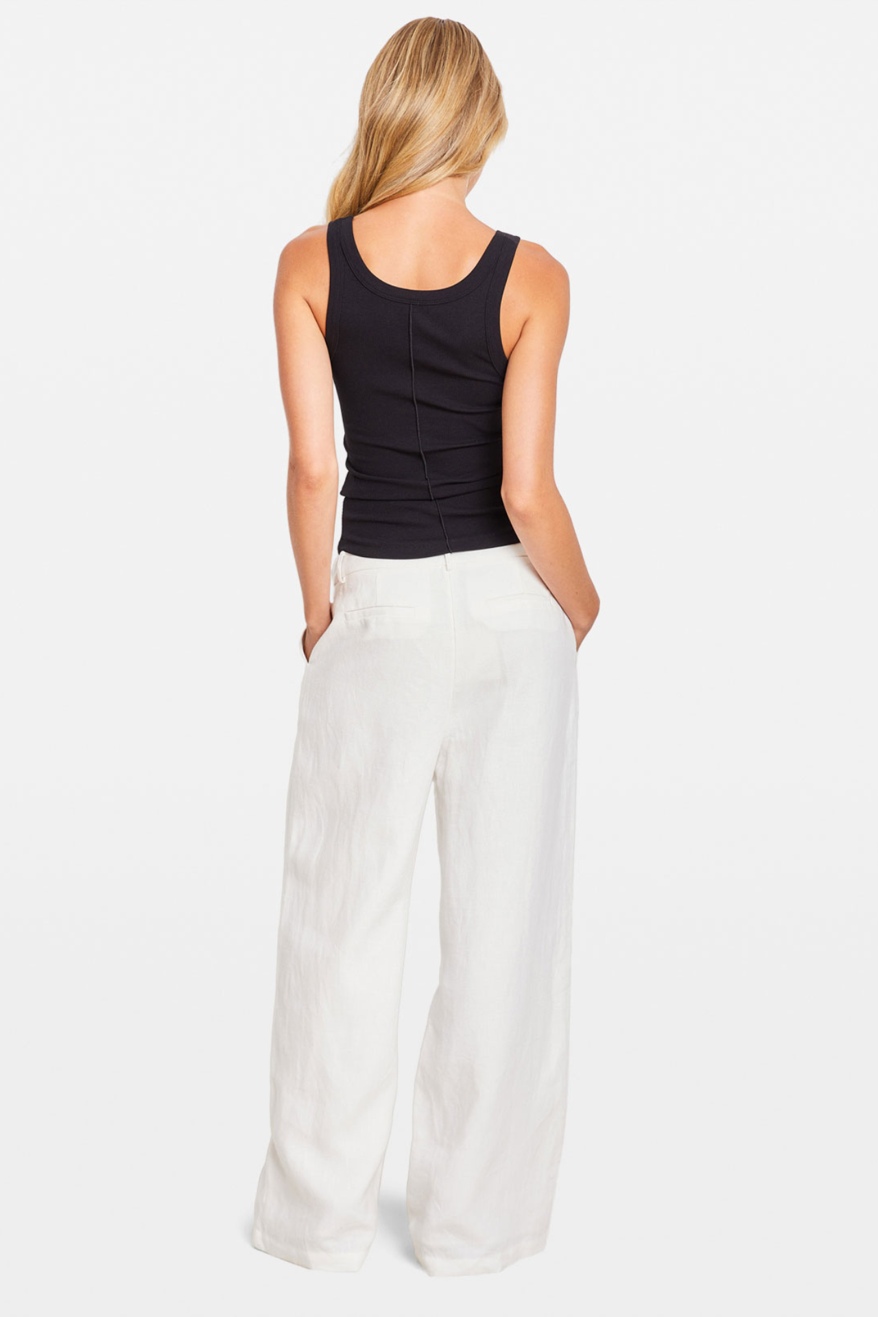 Scoop Tank Black