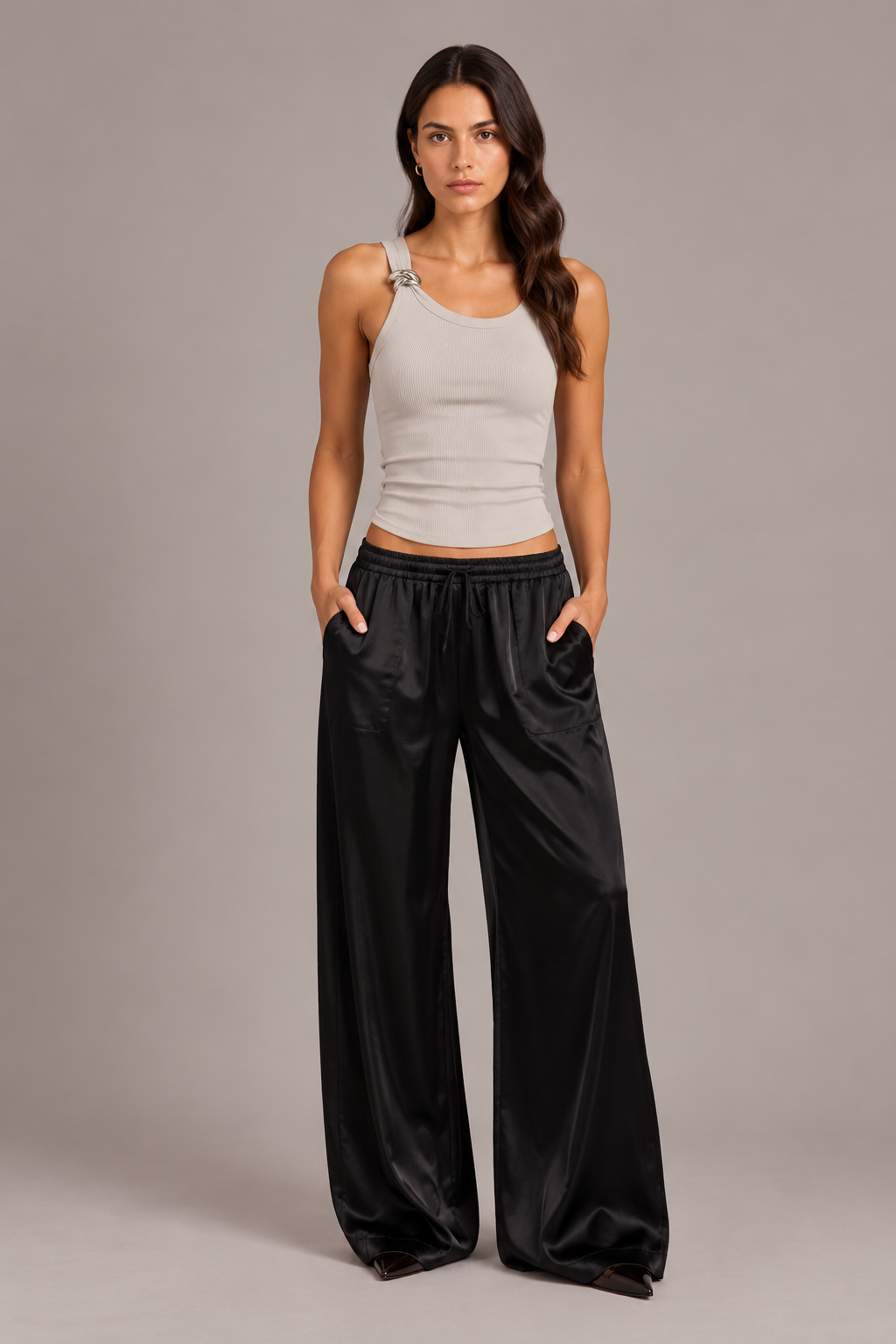 Chosen By Tuchuzy Broach Crew Tank Oyster / Silver