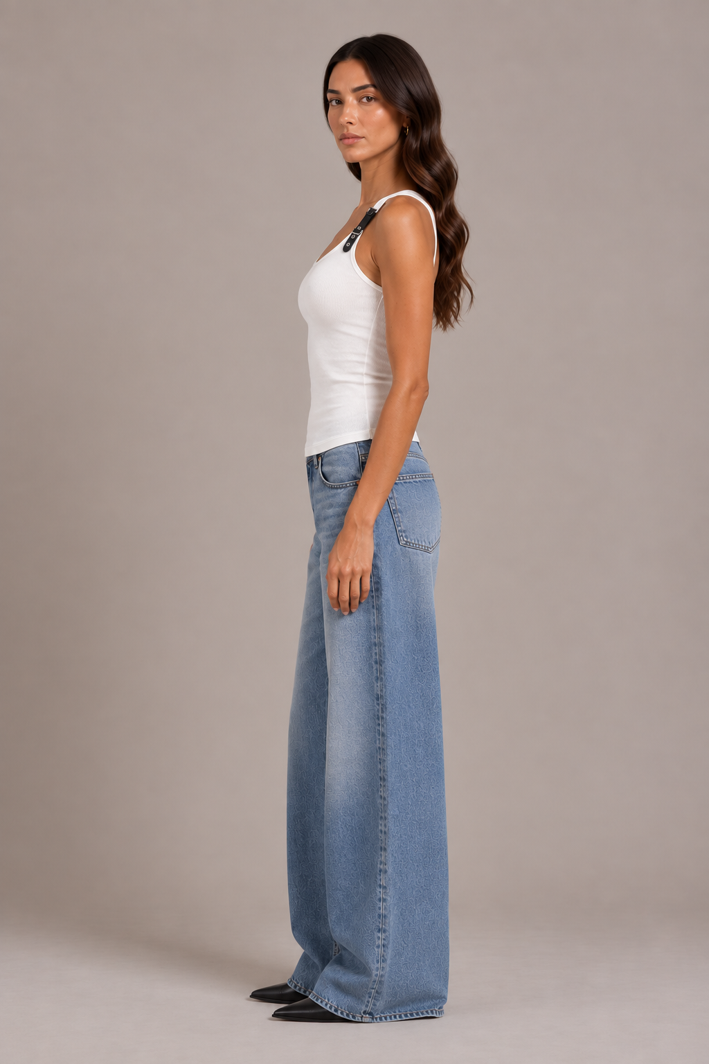 Chosen By Tuchuzy Buckle Scoop Tank White
