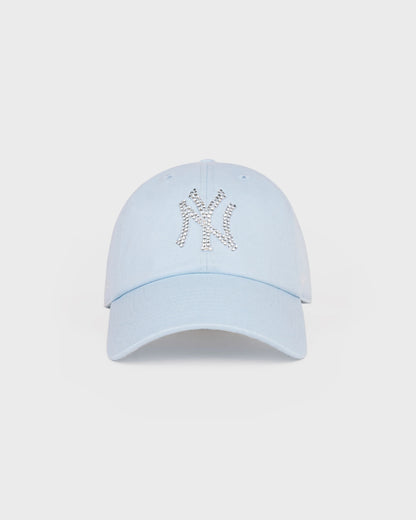 Sporty &amp; Rich Yankees Krystal Hat Ciel/White