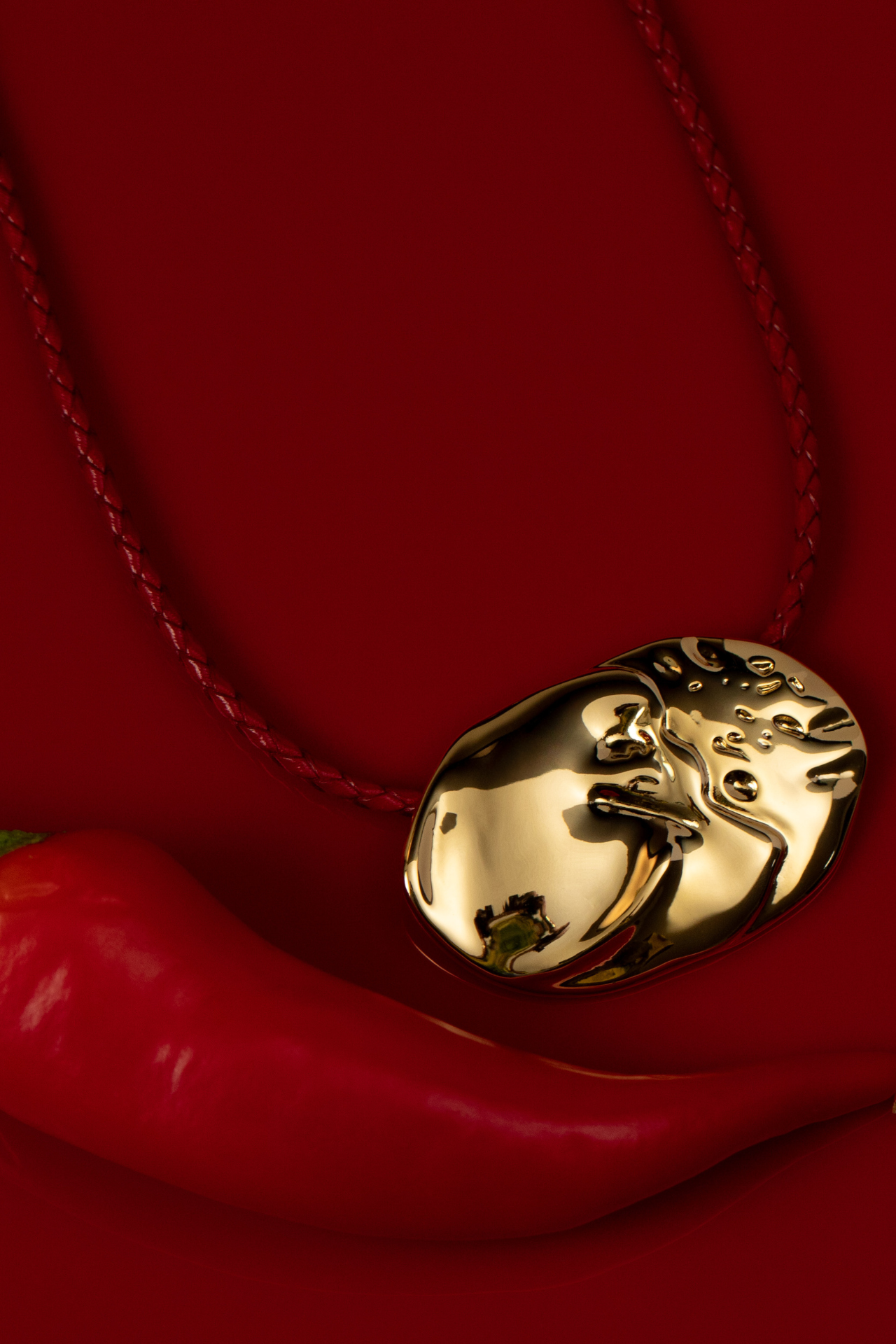 Granada Disc Necklace