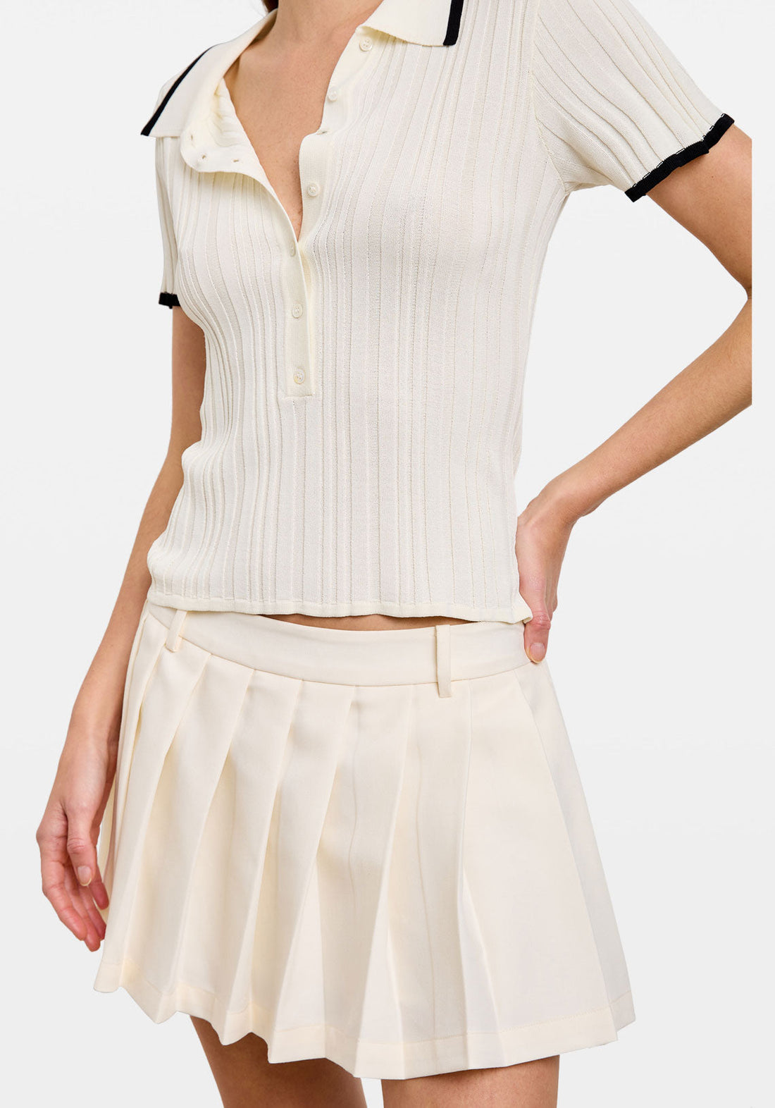 Pleated Micro Skirt Creme