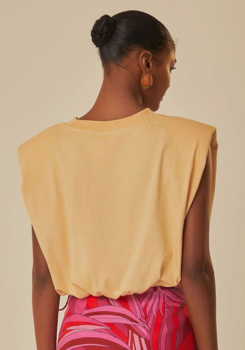 Pre-Order | SUMMER IN THE TROPICS SHOULDER PADS MUSCLE TEE SAND