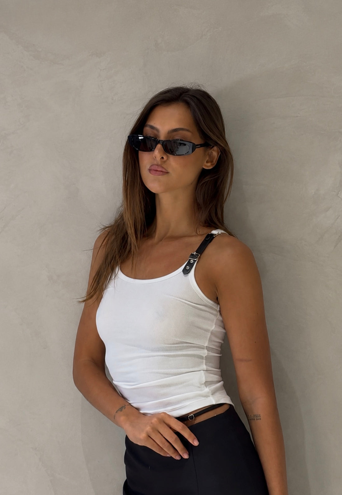 Chosen By Tuchuzy Buckle Scoop Tank White