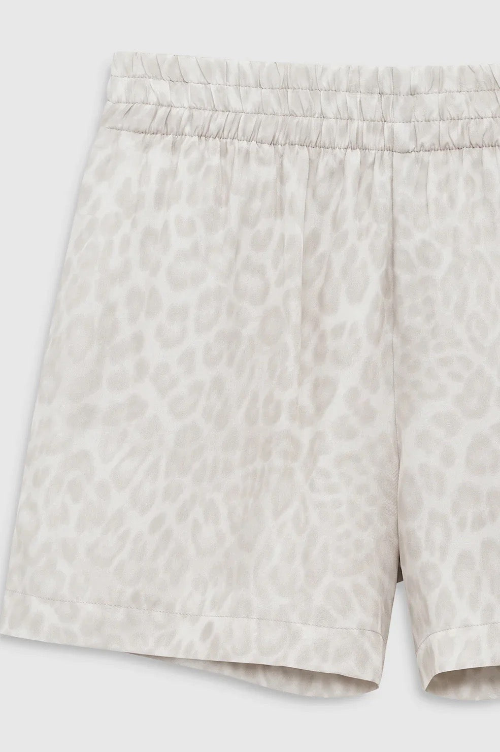 Kam Short White Leopard