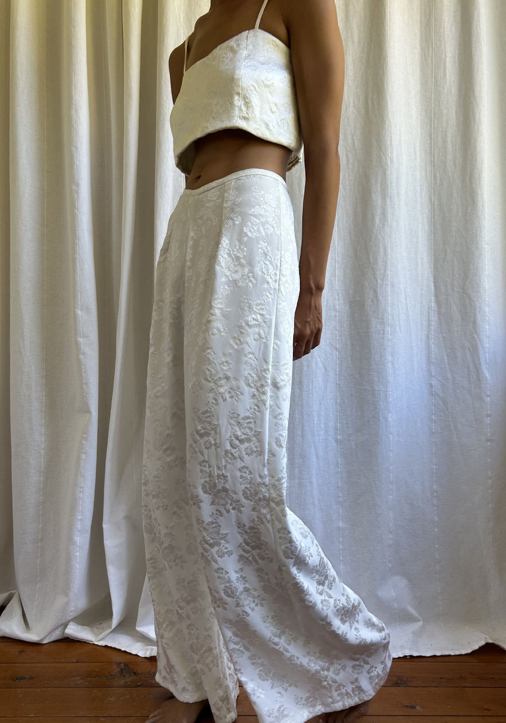 WIDE LINE PANT WHITE FLOWER