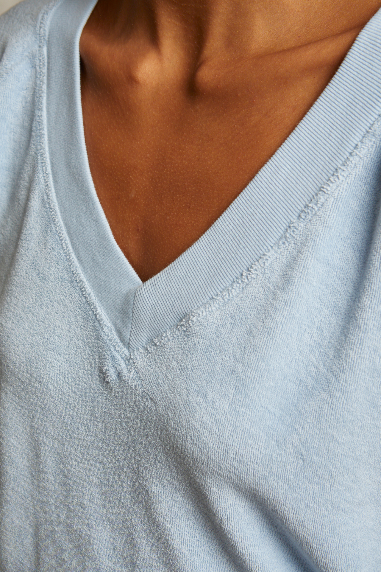 Sonny Terry V-Neck Sky Blue