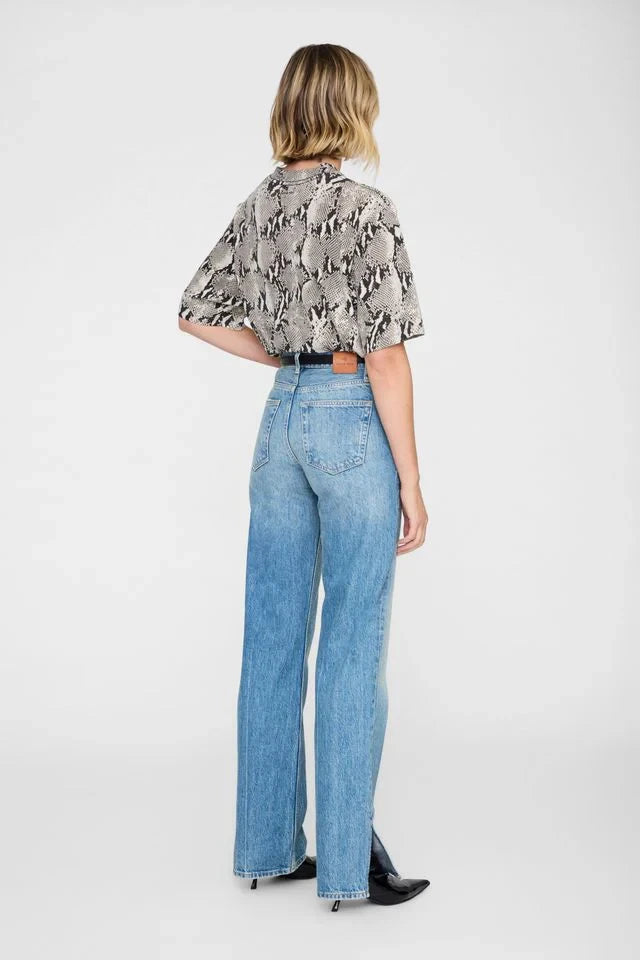 Avi Tee Washed Python