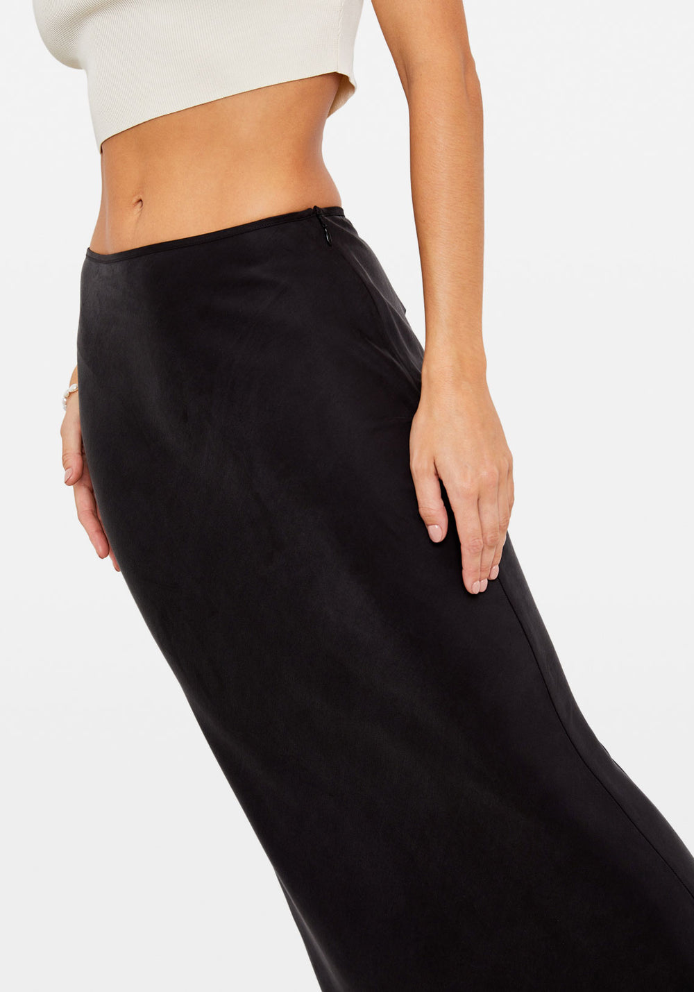 EASE BIAS SKIRT BLACK